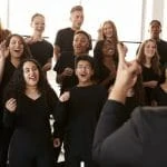 Une chorale interprétant de la musique gospel.