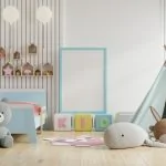 Comment aménager une chambre d'enfant avec des jouets et une tente ?