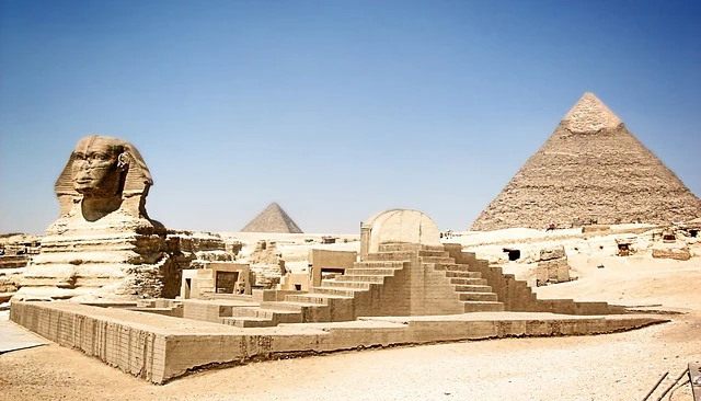 Sphinx et pyramides de gizeh, egypte.
